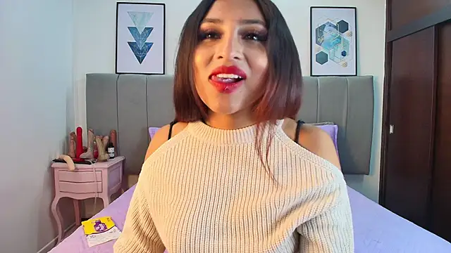 Naiaa Cruz online show from 15, 9, 2025