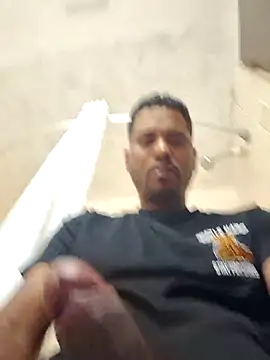 Snapshot of Danypeluche chatting on 4, 10, 2025 Danypeluche online show from 4, 10, 2025