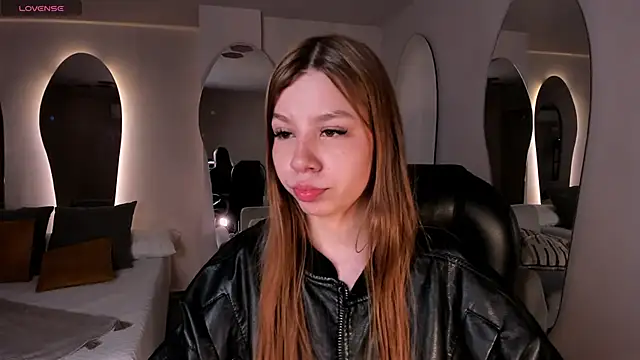 TiffannySins online show from 1, 4, 2026