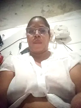 Big ass submissive online show from 13, 11, 2025