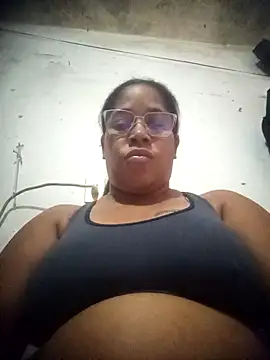 Big ass submissive online show from 26, 2, 2026