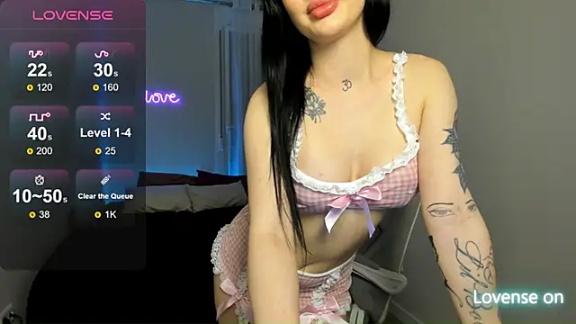 Snapshot of SelinaStorm chatting on 8, 6, 2026 SelinaStorm online show from 8, 6, 2026