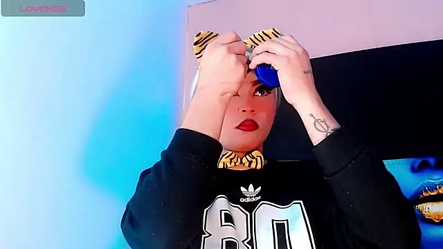 Natasha clifford online show from 20, 5, 2026