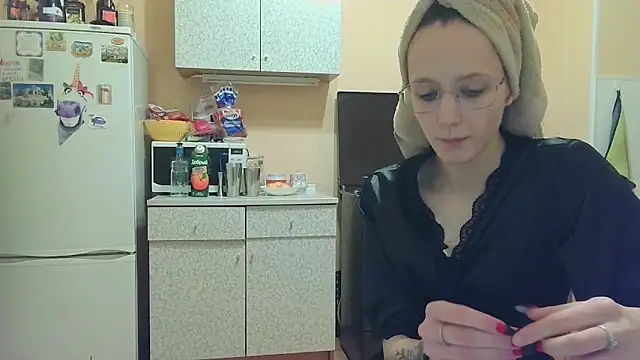 Lucy Divine online show from 15, 11, 2025