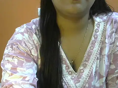 Queenxxx98 online show from 20, 12, 2025