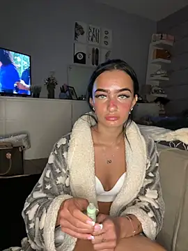 Spicy-Rosie20 online show from 12, 4, 2026