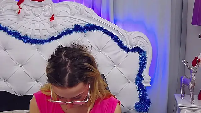 MaeLili online show from 21, 12, 2025