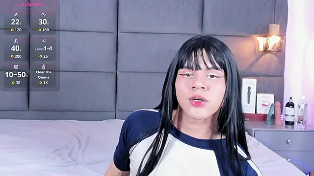 Slenna Moon online show from 9, 9, 2025