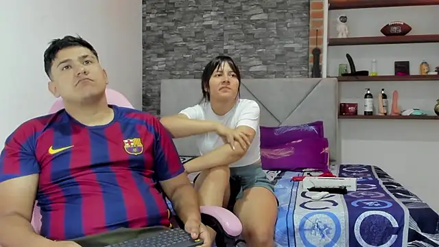 Snapshot of Sexxyy_Couple_ chatting on 8, 1, 2026 Sexxyy Couple online show from 8, 1, 2026