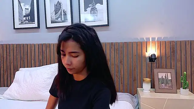 luna roja25 online show from 24, 2, 2026