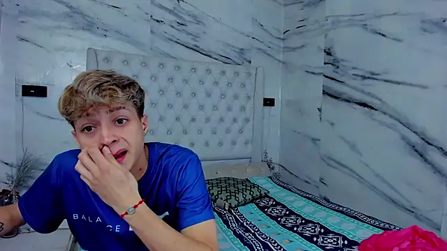 Ari and Storm online show from 10, 10, 2025