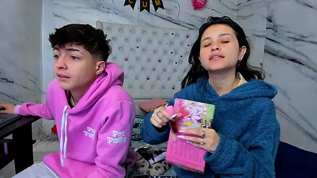 Ari and Storm online show from 13, 4, 2026