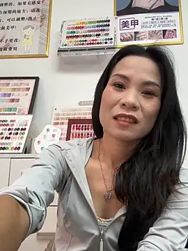 Snapshot of Baby-mmm chatting on 25, 10, 2025 Baby-mmm online show from 25, 10, 2025