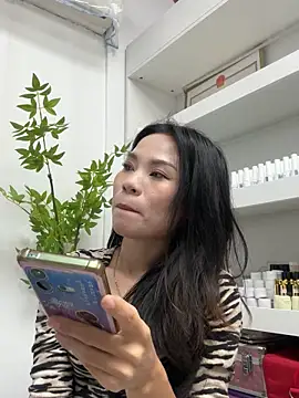 Snapshot of Baby-mmm chatting on 4, 11, 2025 Baby-mmm online show from 4, 11, 2025