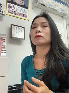 Snapshot of Baby-mmm chatting on 14, 11, 2025 Baby-mmm online show from 14, 11, 2025