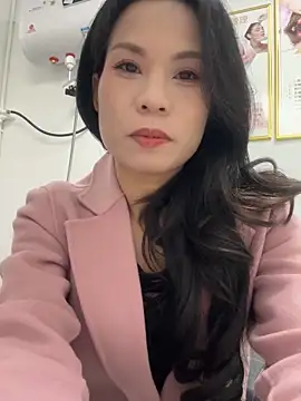 Snapshot of Baby-mmm chatting on 21, 11, 2025 Baby-mmm online show from 21, 11, 2025