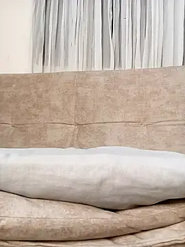 Marian Zeller online show from 1, 10, 2025