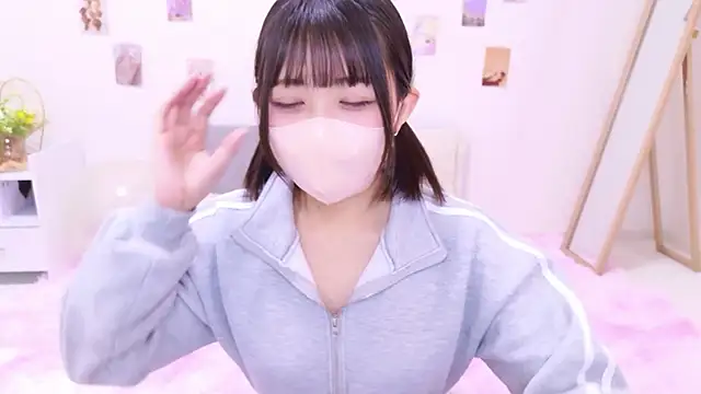 Hinata Sun online show from 22, 11, 2025