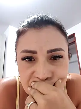 mia mancinii online show from 17, 4, 2026