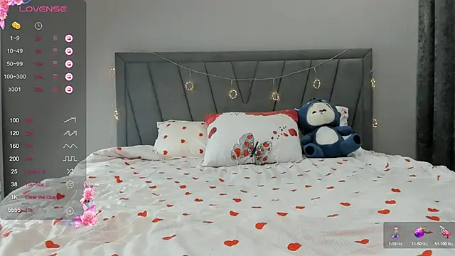 qimiiqo online show from 15, 10, 2025