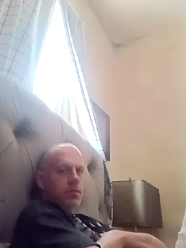 Snapshot of gpjr80 chatting on 4, 10, 2025 gpjr80 online show from 4, 10, 2025