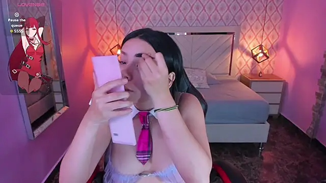 CHRISTY TEIGEN4 online show from 12, 9, 2025