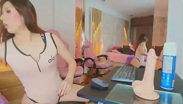 Rose Nichols online show from 30, 9, 2025