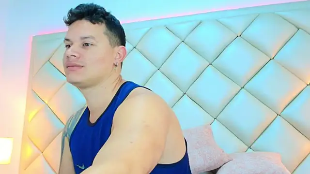 Snapshot of EclipseandFlame chatting on 8, 10, 2025 EclipseandFlame online show from 8, 10, 2025