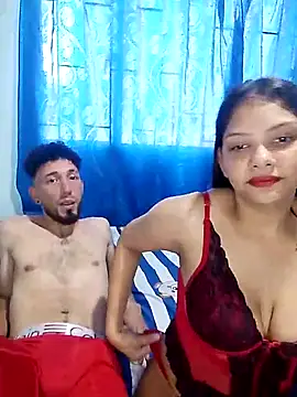 Snapshot of LunaAndOrion chatting on 8, 9, 2025 LunaAndOrion online show from 8, 9, 2025