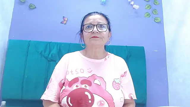 andrealopezcm101 online show from 27, 11, 2025