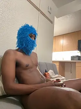 Snapshot of hungdrew9 chatting on 8, 11, 2025 hungdrew9 online show from 8, 11, 2025