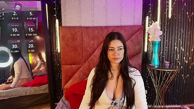 Shalyn Lux online show from 16, 12, 2025