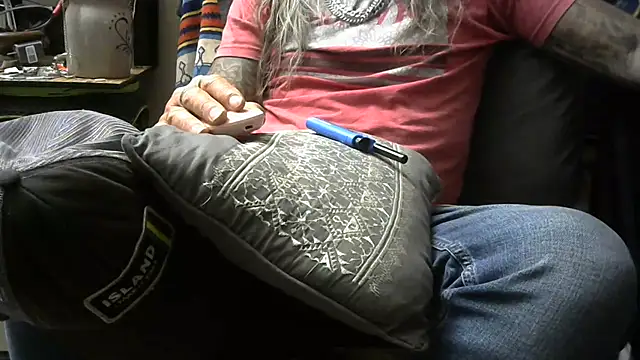 crassanova online show from 14, 4, 2026