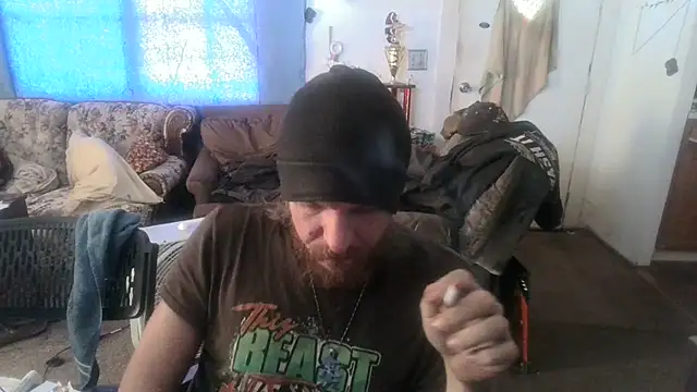 Poundtown1226 online show from 9, 9, 2025