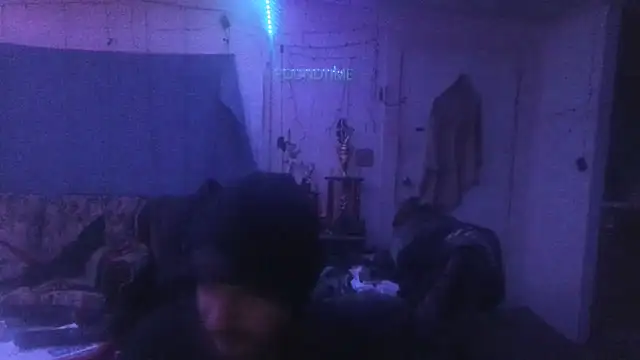 Poundtown1226 online show from 17, 1, 2026