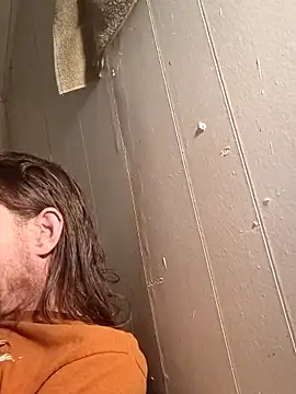 Poundtown1226 online show from 11, 2, 2026