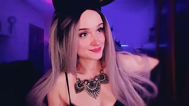 MistressJolie online show from 23, 12, 2025