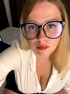 anny mooore online show from 15, 9, 2025