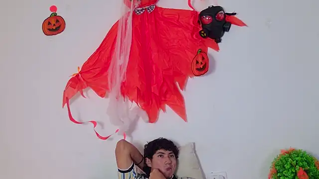 Laura and Kevin online show from 18, 10, 2025