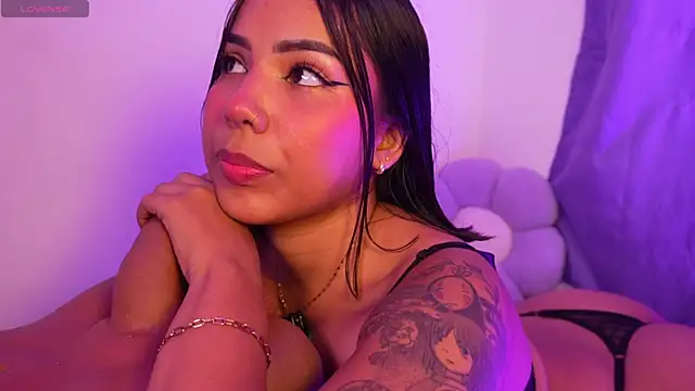 Snapshot of sarah_babee_ chatting on 15, 5, 2026 sarah babee online show from 15, 5, 2026
