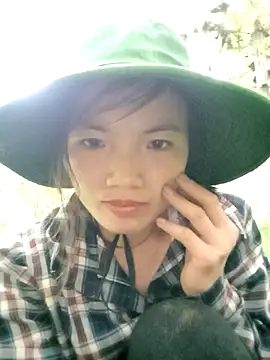 ngan-cute online show from 10, 9, 2025