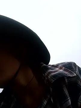 ngan-cute online show from 12, 9, 2025