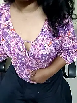 Snapshot of tamilmaha12 chatting on 19, 9, 2025 tamilmaha12 online show from 19, 9, 2025