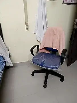 Snapshot of tamilmaha12 chatting on 11, 10, 2025 tamilmaha12 online show from 11, 10, 2025