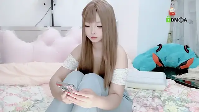 liuruyuan888 online show from 18, 9, 2025