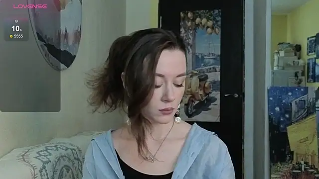 SkyHelen online show from 17, 4, 2026