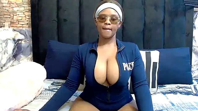 Snapshot of SexyBaddieXXX chatting on 9, 8, 2026 SexyBaddieXXX online show from 9, 8, 2026