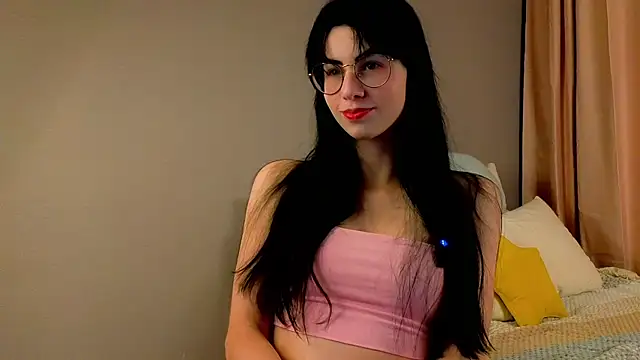 Snapshot of ArlineJanik chatting on 6, 10, 2025 ArlineJanik online show from 6, 10, 2025