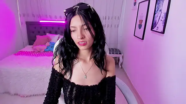 Mia Clay1 online show from 11, 11, 2025