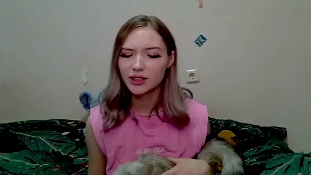  kikiclark   online show from 19, 10, 2025